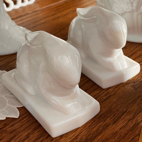 Vintage Heisey Glass Rabbit Bookends White Opal Milk Glass MCM Weighted Pair - Picture 8 of 16